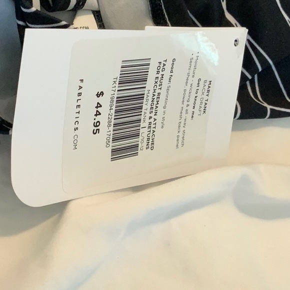 NWT fabletics razor back tank. - Picture 5 of 11